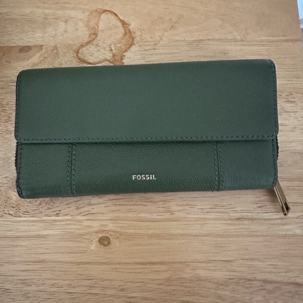 Fossil Forest Green Leather Wallet